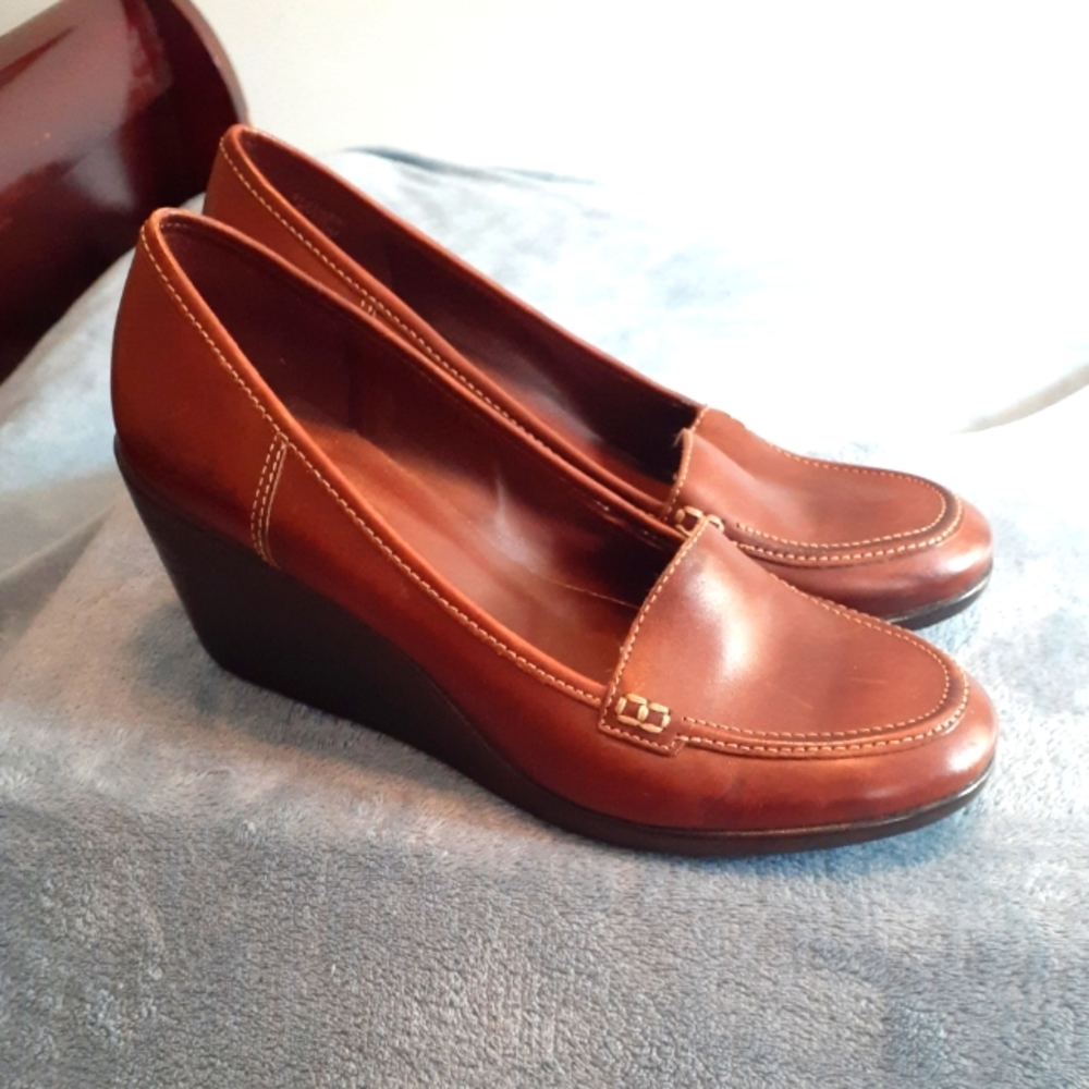 Naturalizer Brown Wedge Heel Shoes